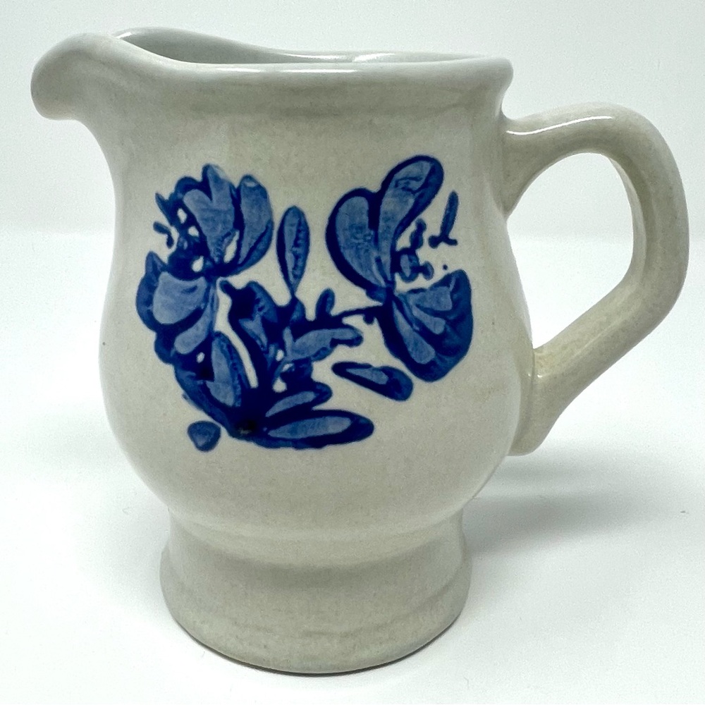 Pfaltzgraff Yorktowne Stoneware Creamer Handled Pitcher